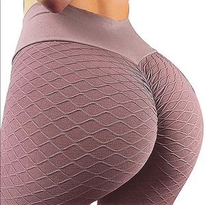 Famous Butt Lifting Leggings. NEVER worn!